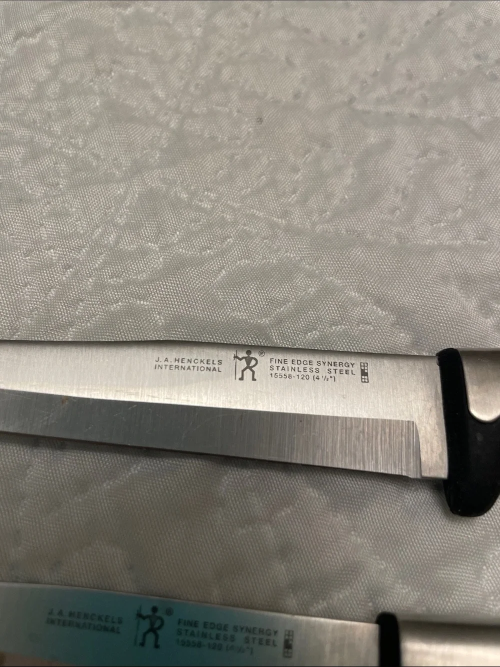 J. A. HENCKELS International Fine Edge Synergy EVEREDGE Steak Knives Set of 6